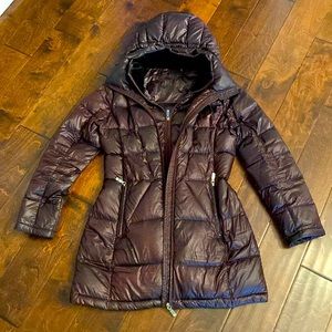 Calvin Klein women’s shine hooded puffer coat. .